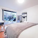 Glebe House Homestay