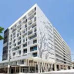Chatswood Cbd Modern Apartment