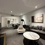 Chatswood Cbd Modern Apartment