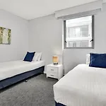 North Sydney Large Two Bedroom Mil2302