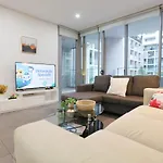 3Br Apt Near Stadiums, Family-Friendly, Cozy Decor
