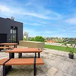 Comfy 2Bd Apt In Heart Of North Sydney Near By Cbd