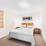 Chippendale Apartment With Pool, Gym And Balcony Self Catering
