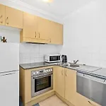 Chippendale Apartment With Pool, Gym And Balcony Self Catering