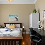 Cozy House In Kensington Near Unsw & Light Railway