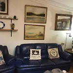 Historic Secluded Garden Cottage