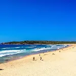 Stunning Beachside 2 Bedroom By Edgetrip