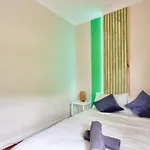 2 Bedroom Apartment Newtown Near To Shops 2