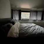 2 Bedrooms Terrace House