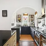 Grand Edgecliff Manor City Views & Parking