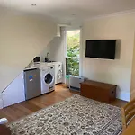 Garden Flat, North Sydney