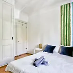 Spacious 3 Bedroom On The Edge Of Downtown Darghan St 2 E-Bikes Included