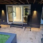 Cosy Studio Walk To Bondi And Bronte Beaches