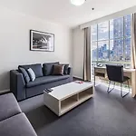 Oaks Sydney Goldsbrough Suites