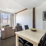 Oaks Sydney Goldsbrough Suites