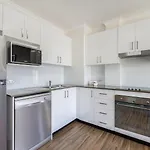 Oaks Sydney Goldsbrough Suites