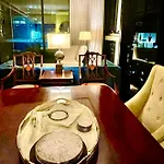 Sydney Cosmopolitan Cbd Apartment