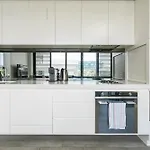 Radiant 2Br Top-Level Unit With Wi-Fi Near Bondi Beach