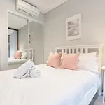 Comfy Designed 2Bd W Near Bennelong Bridge