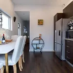 Eggie\'S Nest - Luxury City Apartment