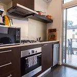 Eggie\'S Nest - Luxury City Apartment