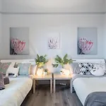 Boutique Private Rm Situated In The Heart Of Burwood 3