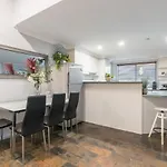 Boutique Private Rm Situated In The Heart Of Burwood 3