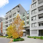 Aircabin - Rosebery - Lovely - 2 Beds Apt +Parking