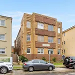 Beachside Living In Modern 2 Bedroom Apartment