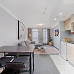 Kozyguru Sydney Cbd 1 Bedroom With 2 Bed Apt Nha653- 502
