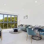 2 Bedrooms Oasis Near Cbd, Close To Unsw & Famous Restaurants