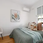Balmain Central Cozy 3 Bed House