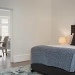 Central 2-Bed Apartment With Private Parking