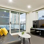 Stylish 2 Bedroom Apartment Haymarket