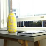 Inner-City Apartment Minutes Walk To Dining Hubs