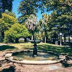 Gorgeous 2-Bed Unit Near Riverside Parks