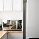 Beachfront Luxury Studio In Bondi Beach