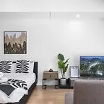 Urban Oasis Studio In The Heart Of City