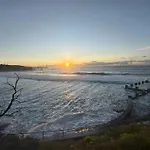 Coogee Sunrise Shared Apt With Parking & Work Desk