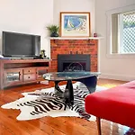 Family Retreat House 3 Bdrm With Parking Netflix Close To Train