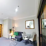 Cozy Apartment In The Heart Of The City