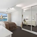 Sydney Harbourside Apartment