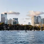 Luna Residence At Sydney Harbour