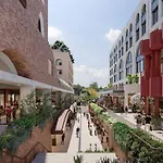 Location And Lifestyle - 2 Bed, 2 Bath And Parking