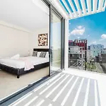 Mascot Spacious Loft Apt Near Train