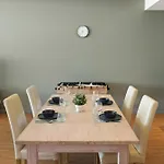 Mascot Luxe 3Bed Apartment