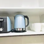 Olympic Park Gem 2 Bedroom Condo -Pool Gym Parking 17