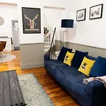 The Pavilion End - Central Paddington Apartment