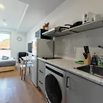 Comfy Studio In Burwood