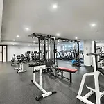 She35 - Cbd Darling Harbour Views With Pool & Gym Access